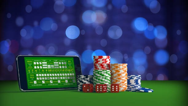 Studio live dealer Dragon Tiger dengan dealer dan kartu yang terlihat jelas di layar